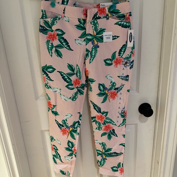ON Pixie Ankle length pant - size 8 - Picture 1 of 1